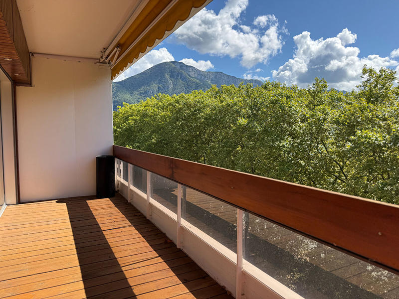 Appartement - 85 m² - 3 pièces