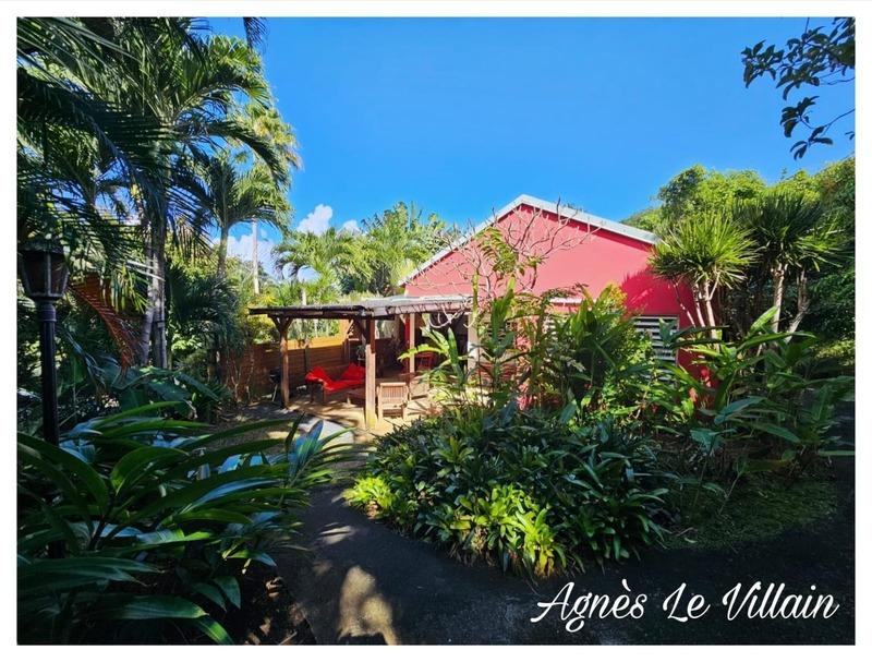 Maison - 241 m² - 12 pièces