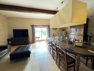 Maison - 417 m² - 8 pièces