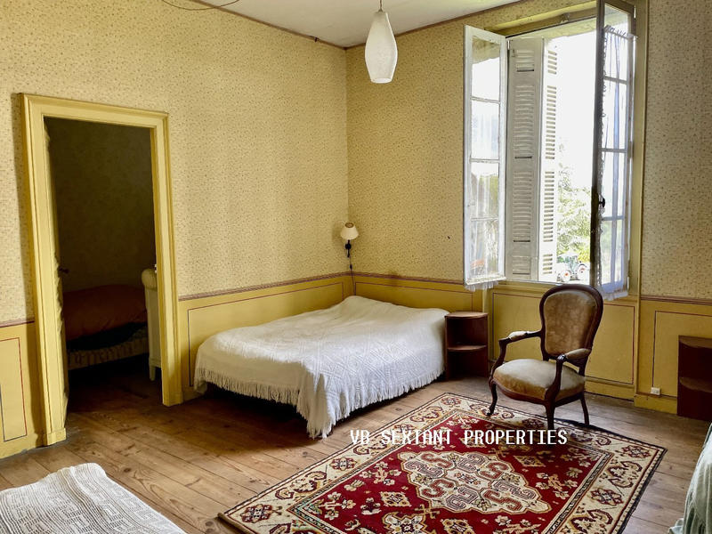 Maison - 300 m² - 9 pièces