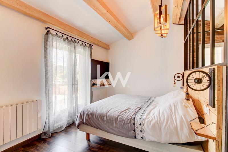 Maison - 101 m² - 5 pièces