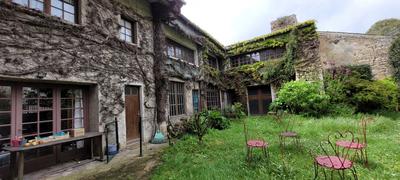 Maison - 203 m² - 10 pièces