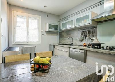 Maison - 92 m² - 6 pièces