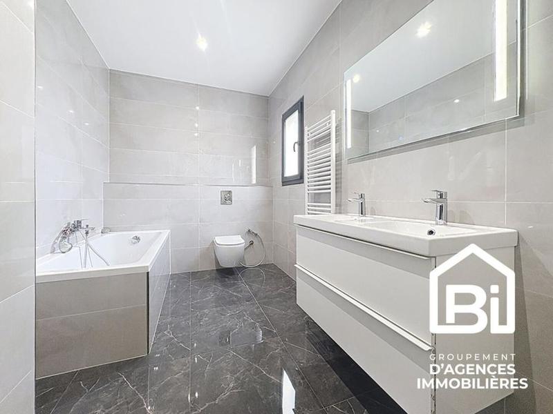 Pavillon - 124 m² - 5 pièces