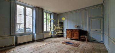 Maison - 234 m² - 8 pièces