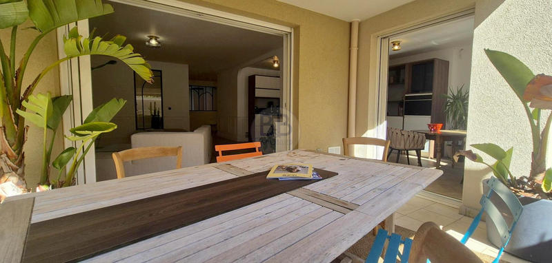 Appartement - 100 m² - 4 pièces