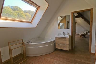 Corps de ferme - 250 m² - 13 pièces