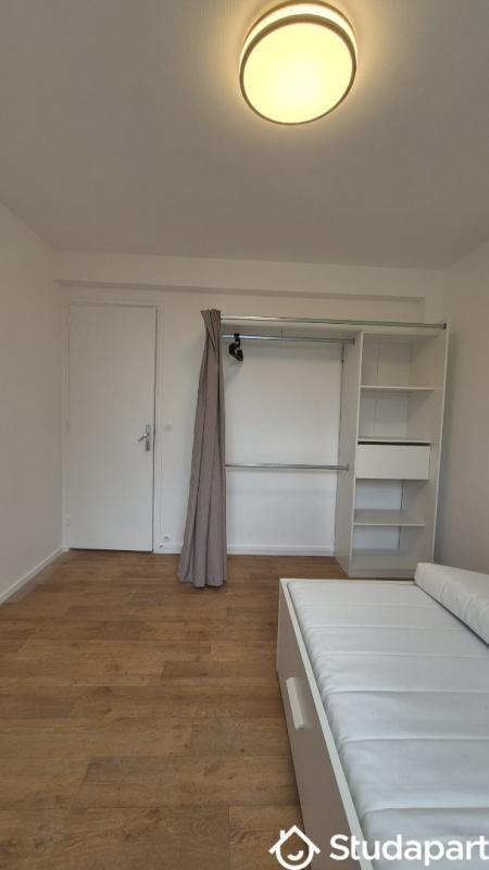 Chambre - 12 m² - 1 pièce