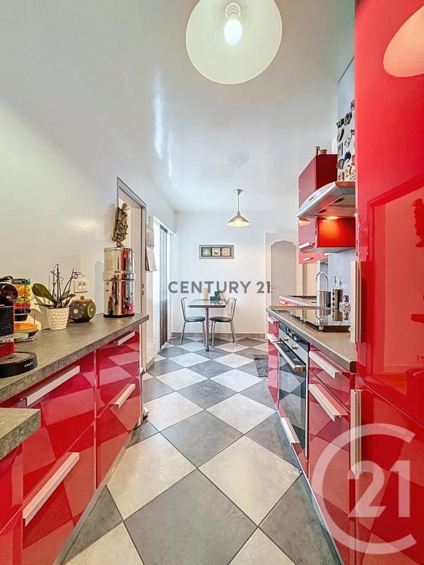 Appartement - 108 m² - 5 pièces