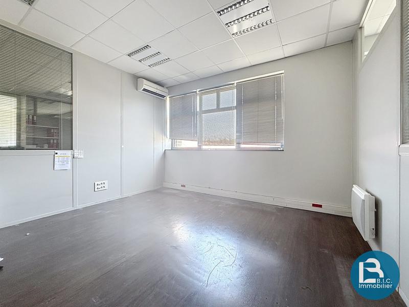 Bureau - 252 m² - 12 pièces