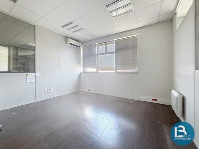 Bureau - 252 m² - 12 pièces