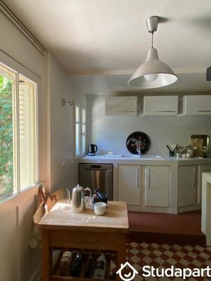 Chambre - 13 m² - 1 pièce