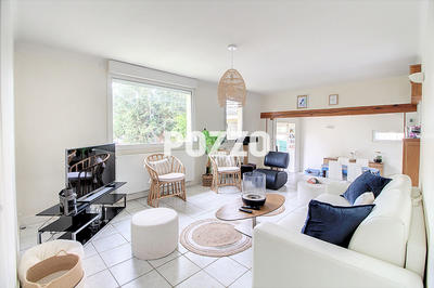 Maison - 93 m² - 5 pièces