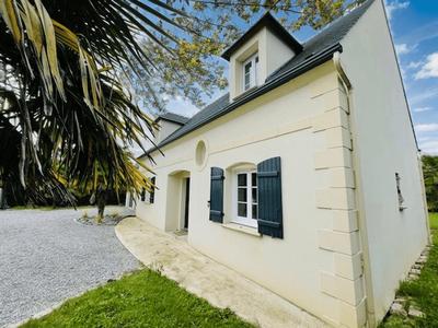 Maison traditionnelle - 174 m² - 7 pièces