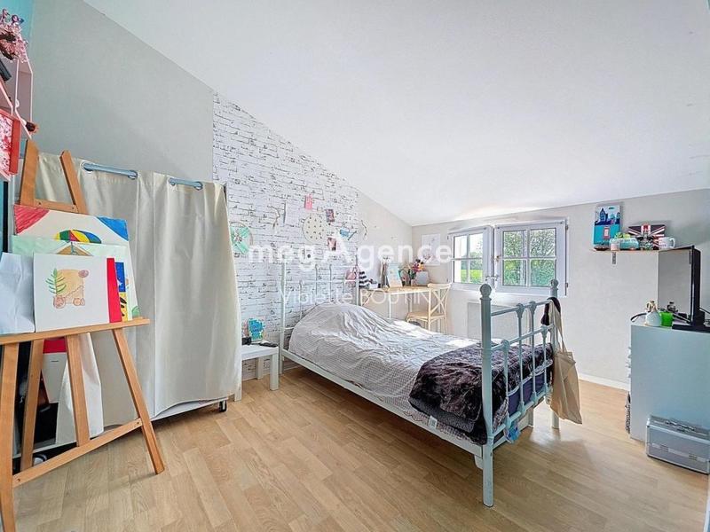 Maison - 182 m² - 8 pièces