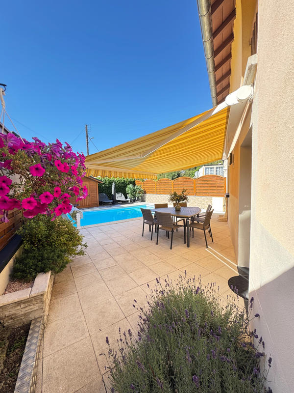 Appartement - 92 m² - 5 pièces