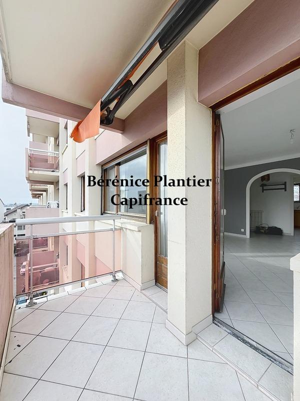 Appartement - 80 m² - 3 pièces