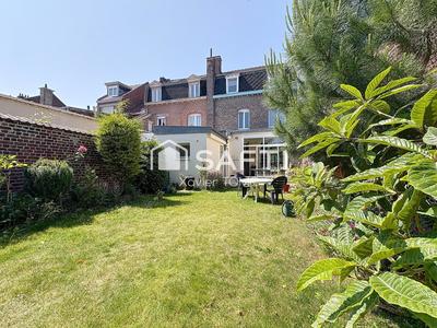 Maison - 216 m² - 10 pièces