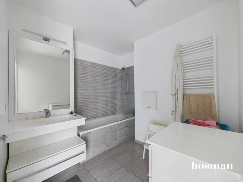 Appartement - 102 m² - 5 pièces