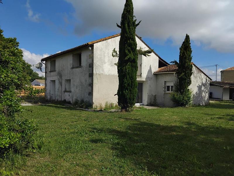 Maison - 500 m² - 9 pièces