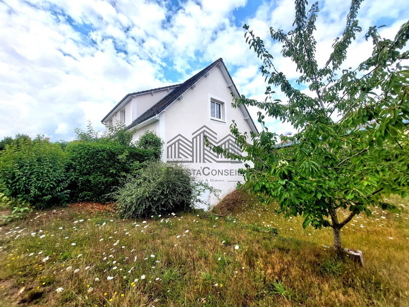 Maison - 214 m² - 7 pièces