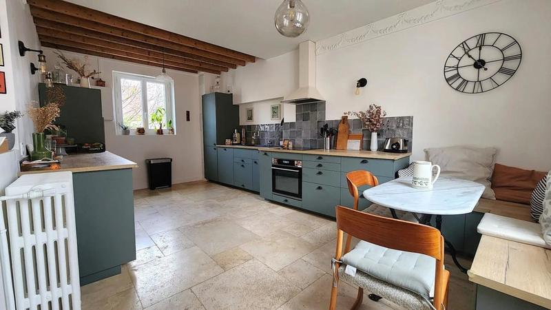 Château - 161 m² - 7 pièces