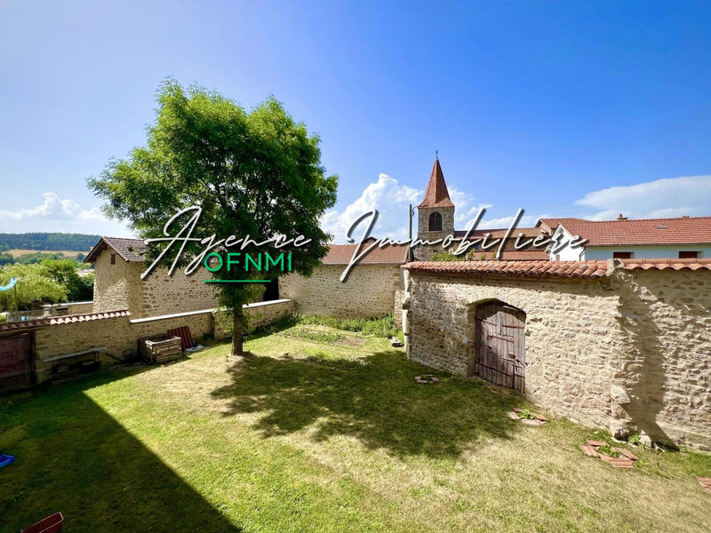 Maison - 846 m² - 26 pièces