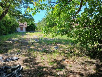Terrain constructible - 606 m²