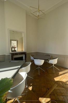 Bureau - 325 m²