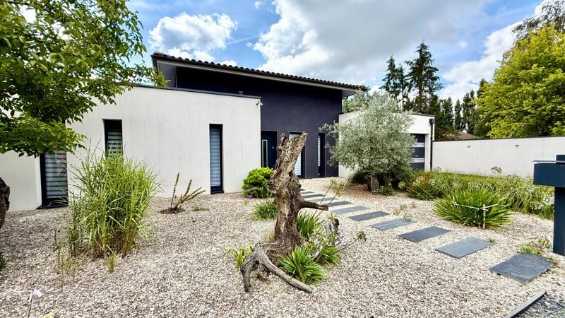 Maison - 190 m² - 7 pièces