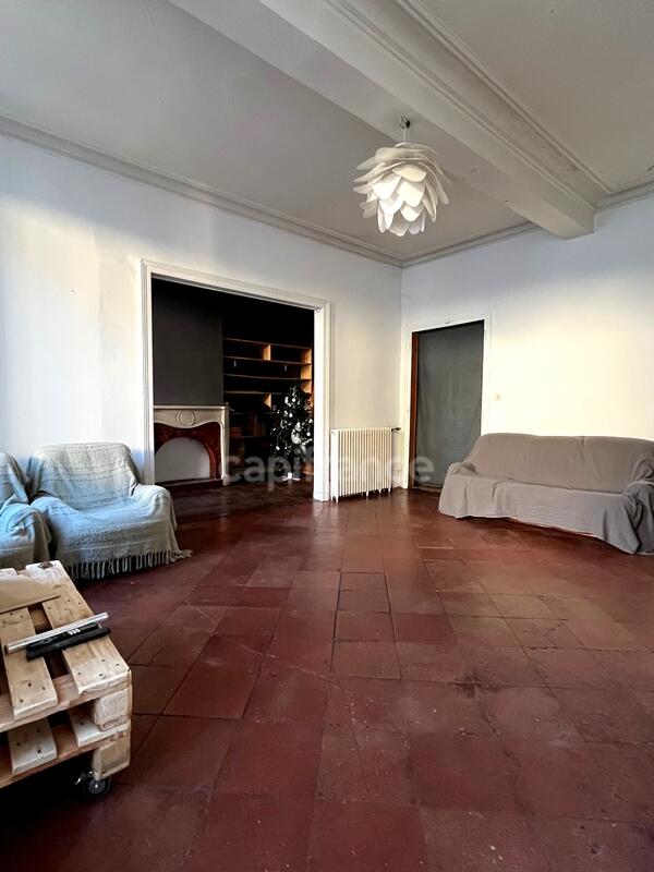 Immeuble - 195 m² - 6 pièces