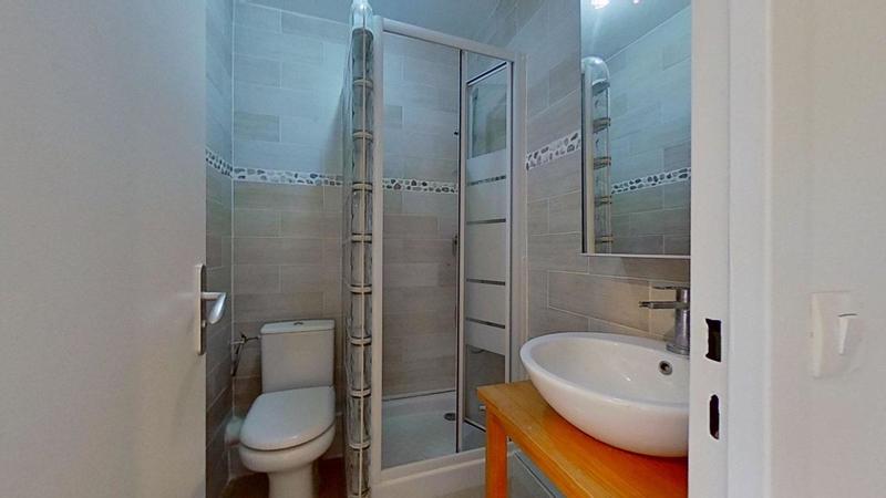 Chambre - 10 m² - 6 pièces