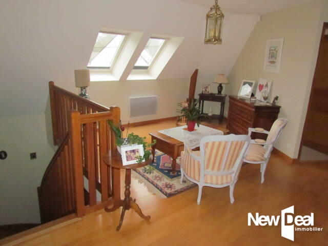 Propriété - 228 m² - 7 pièces