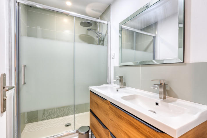 Appartement - 90 m² - 5 pièces