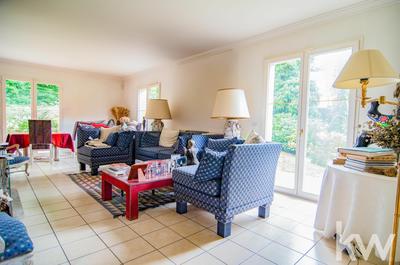 Maison - 215 m² - 6 pièces