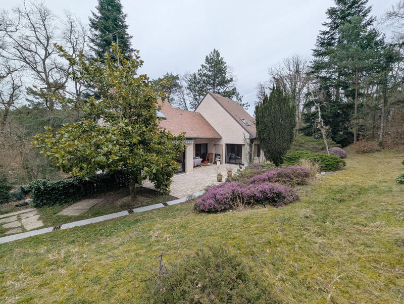 Maison - 191 m² - 10 pièces