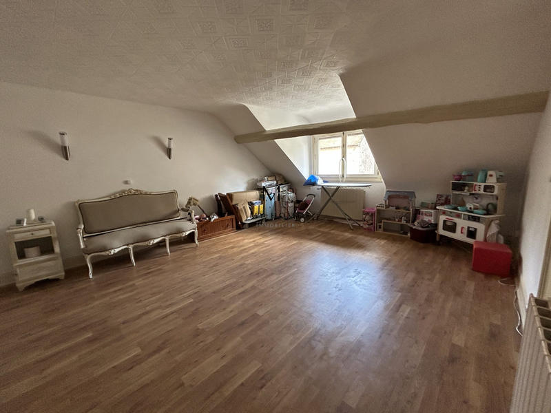 Maison ancienne - 196 m² - 6 pièces