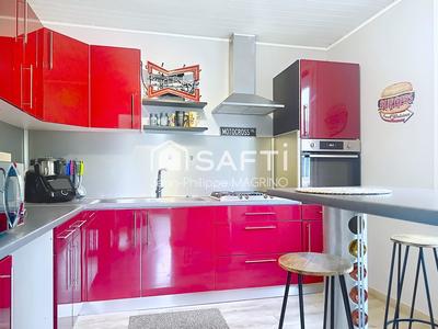 Maison - 90 m² - 3 pièces