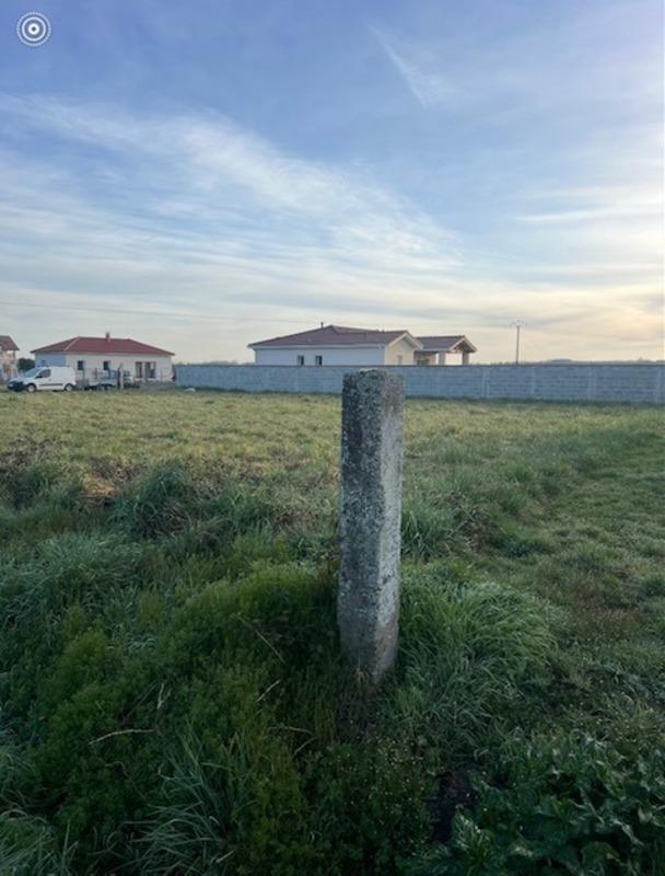 Terrain constructible - 911 m²