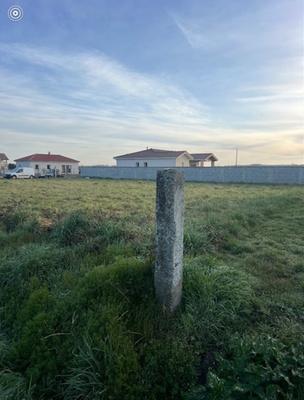 Terrain constructible - 911 m²