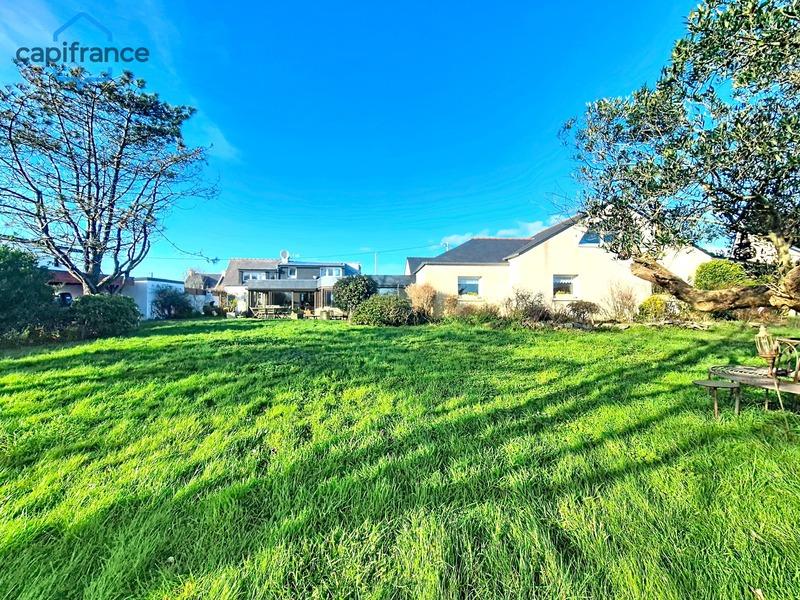 Maison - 233 m² - 10 pièces