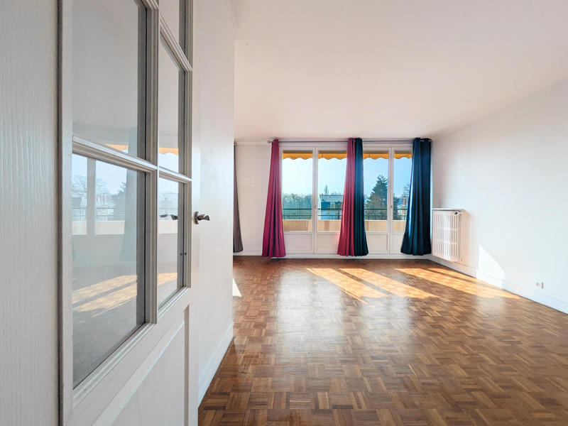 Appartement - 85 m² - 5 pièces