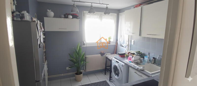 Appartement - 82 m² - 4 pièces