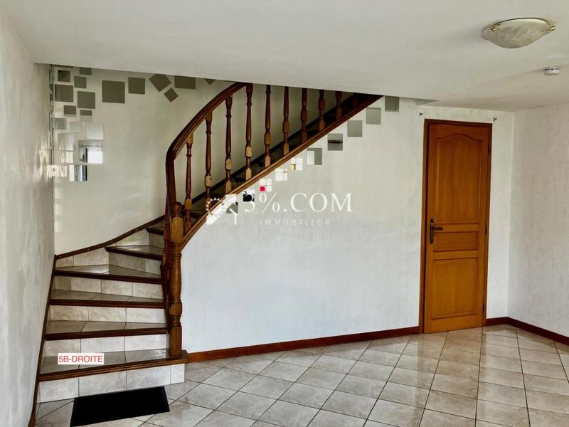 Maison - 230 m² - 9 pièces