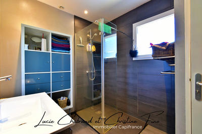 Maison - 187 m² - 10 pièces