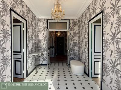 Maison de maîtres - 290 m² - 12 pièces