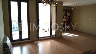 Appartement - 95 m² - 4 pièces