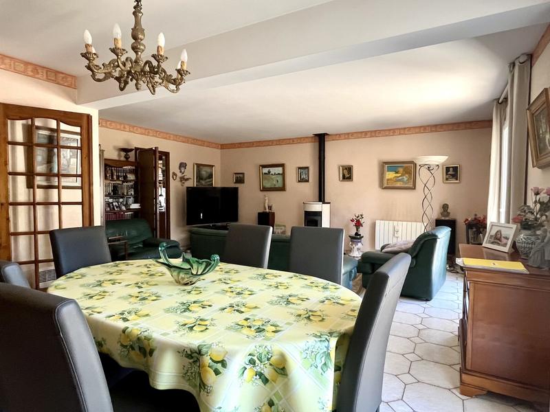 Maison traditionnelle - 109 m² - 4 pièces