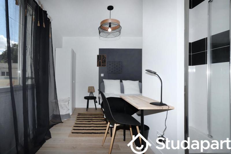 Chambre - 12 m² - 1 pièce