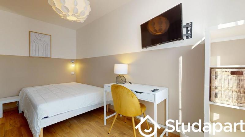 Chambre - 13 m² - 1 pièce